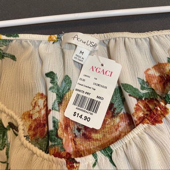 floral off-shoulder top - Picture 2 of 3